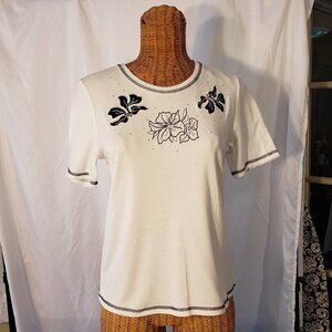 Ladies ALIA Short Sleeve Tee Shirt w/Embroidered Flowers Neckline in Cream - S/P